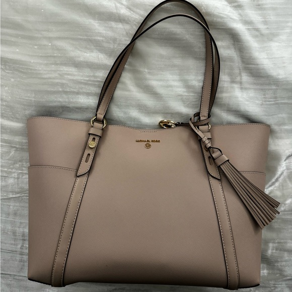 Michael Kors Sullivan Tote Bag - Picture 2 of 9